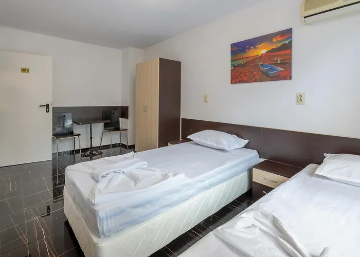 за гости пиротска 39 Burgas